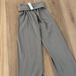NWT Brandy Melville Grey Wide-Leg Pants